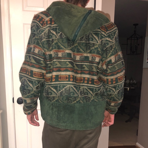 Green Aztec print jacket size large - Picture 2 of 2